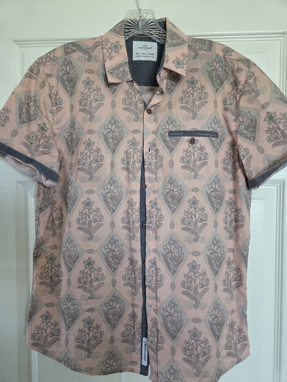 Pink Short-Sleeve Printed Men’s Shirt